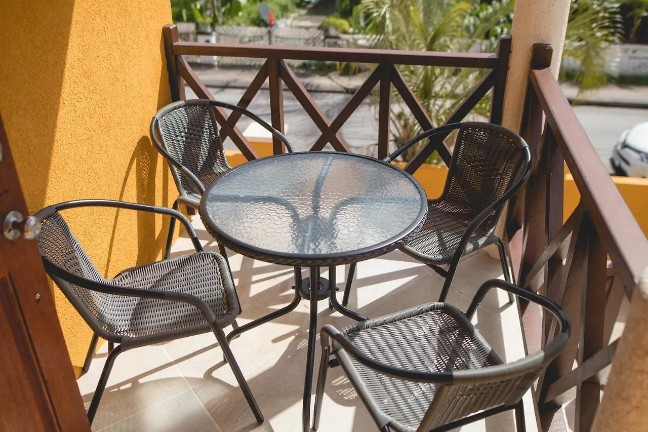Frontline Apartments كرايست تشيرش