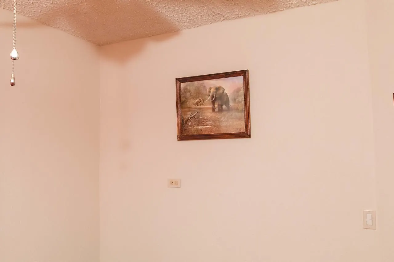 Frontline Apartments كرايست تشيرش