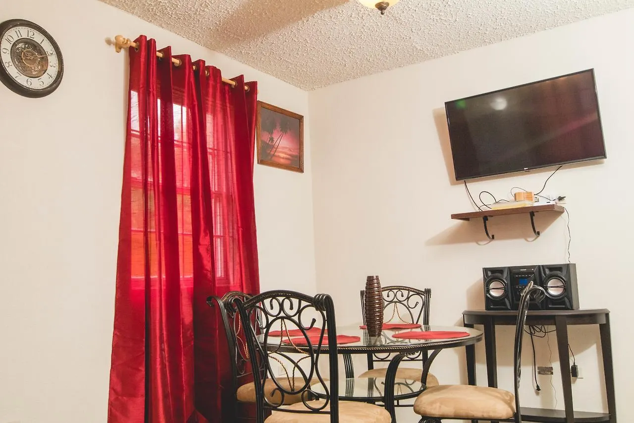 Frontline Apartments كرايست تشيرش بربادوس