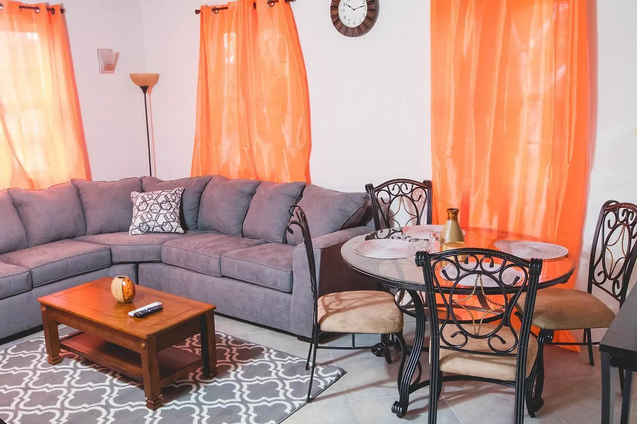 Frontline Apartments كرايست تشيرش بربادوس