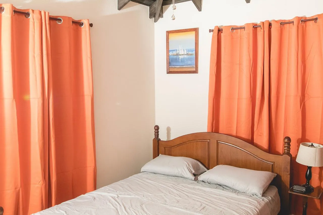 Frontline Apartments كرايست تشيرش بربادوس