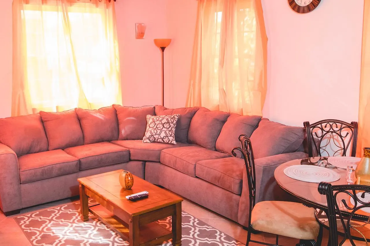 Frontline Apartments كرايست تشيرش